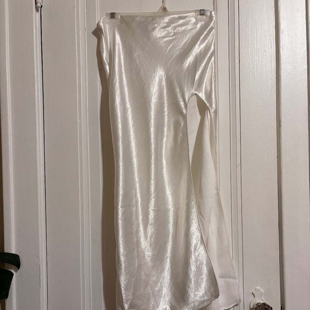 Women’s Silky white side slit skirt